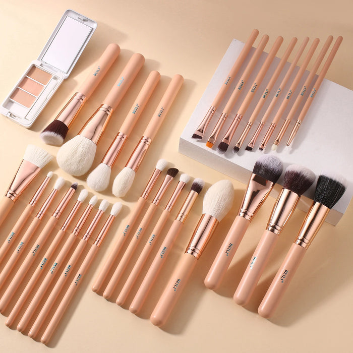 Beili Pink Makeup Brushes Set: High-quality brushes for powder, foundation, blush, and eyeshadow.